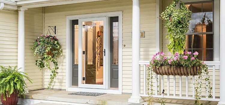 screen door installation in Avocado Heights